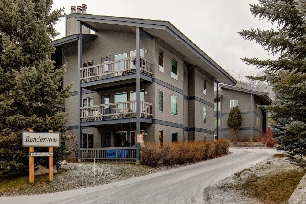 Abode at Rendezvous Retreat Home