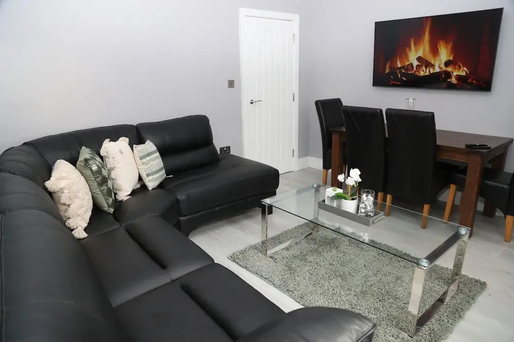 Modern Comfortable Apartment Home Away From Home