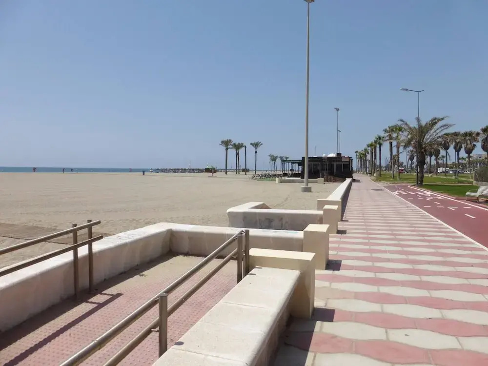 Apartment In Complex Don Paco - On Front Line Of The Beach