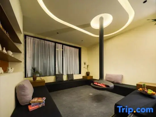 Chuyu·Lutu | FirstJoy Smart Oxygen Resort (Shangri-La Dukezong Ancient City）