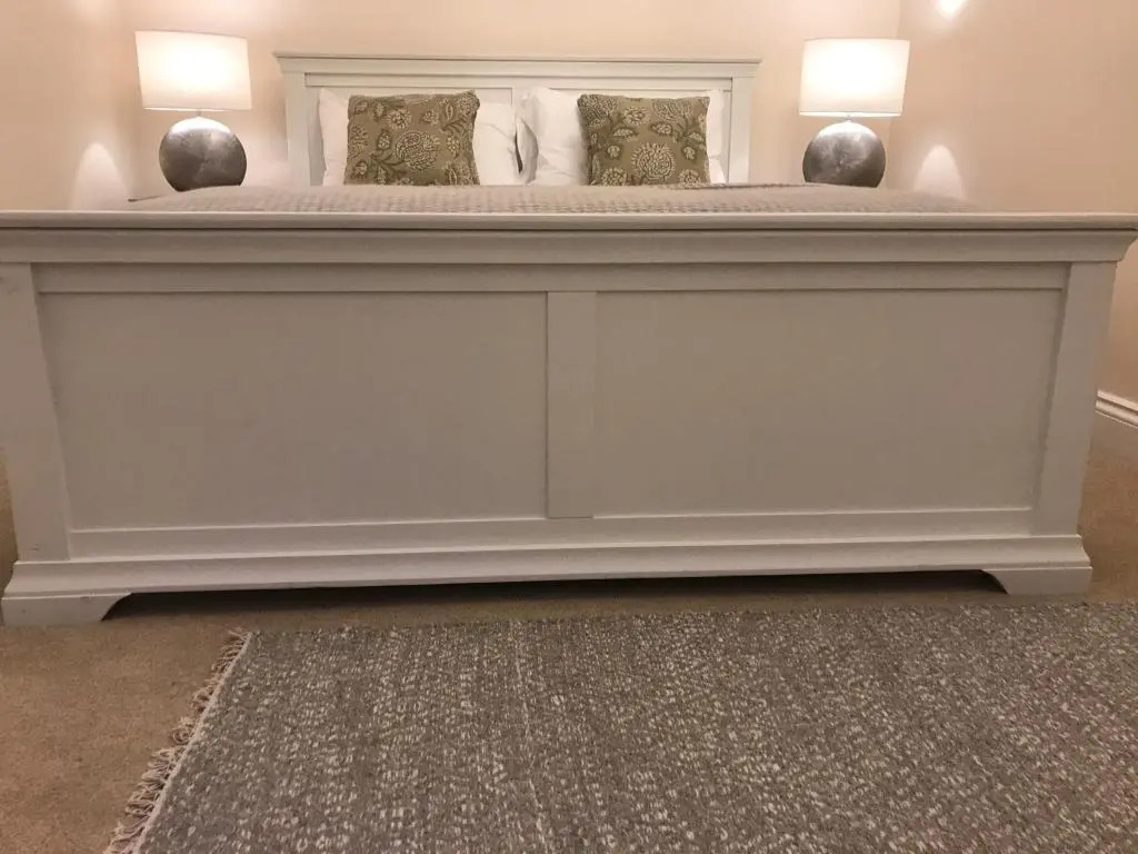 Stracey Road Apartment