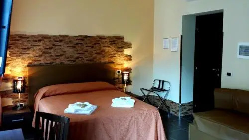 Alis Laura Guest House - 10 mins to Colosseum, Modern & Near Metro