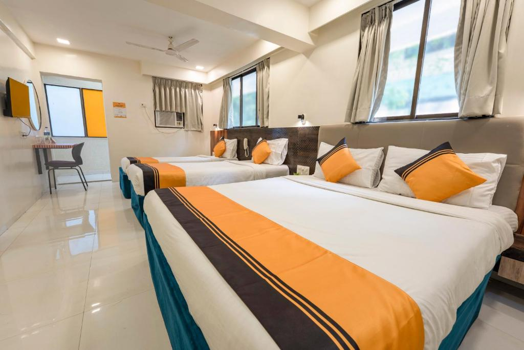 Itsy Hotels Bindra Elite