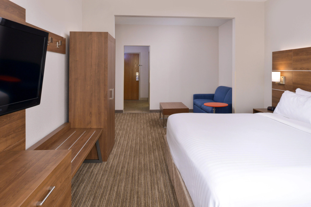 Holiday Inn Express & Suites Chattanooga - East Ridge by IHG