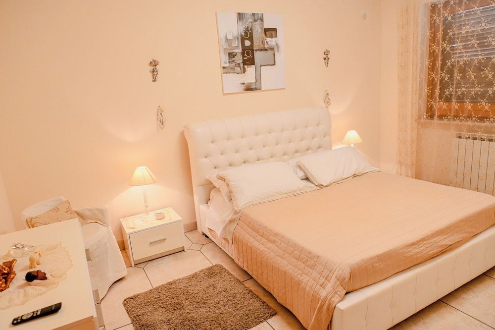 Villa Leproso
