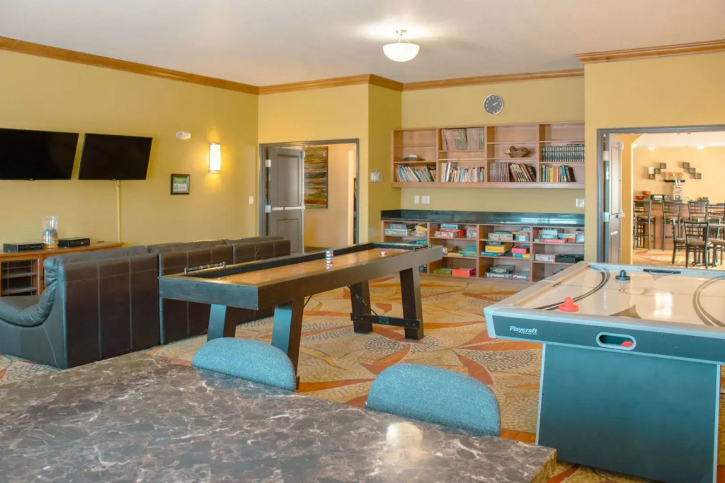 Comfort Inn & Suites Grand Forks near Alerus Center