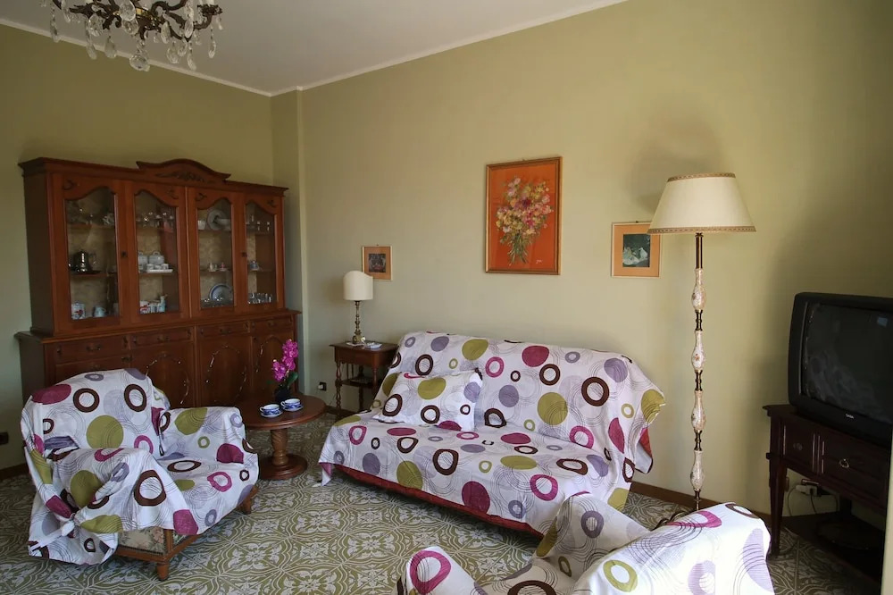 House Adelin