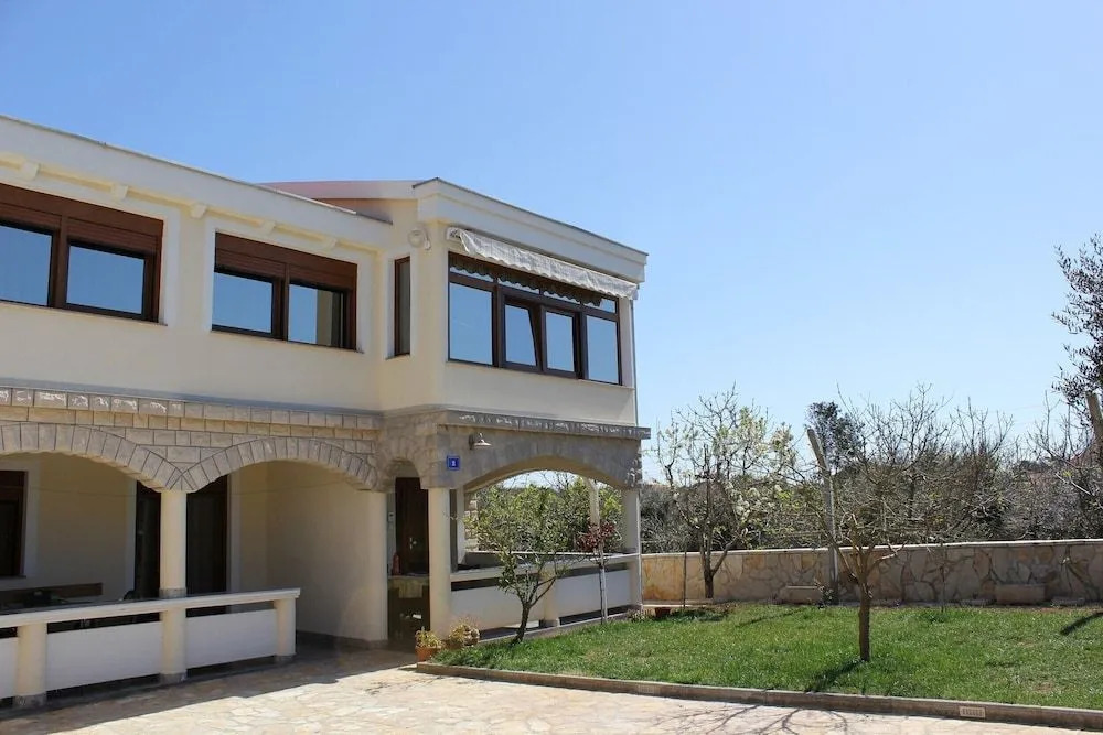 Apartment Rosulje