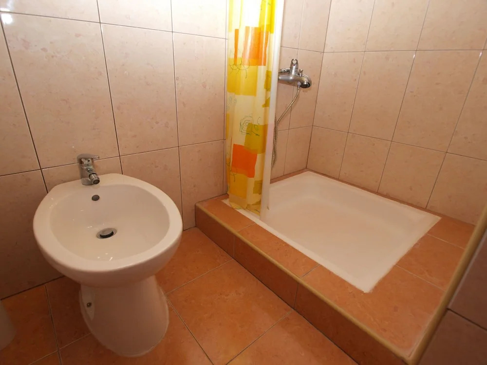 Apartment 39