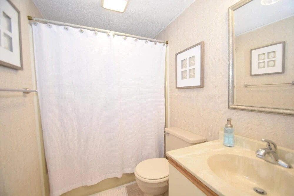 Bay Vista 102 2 Bedroom Condo by RedAwning