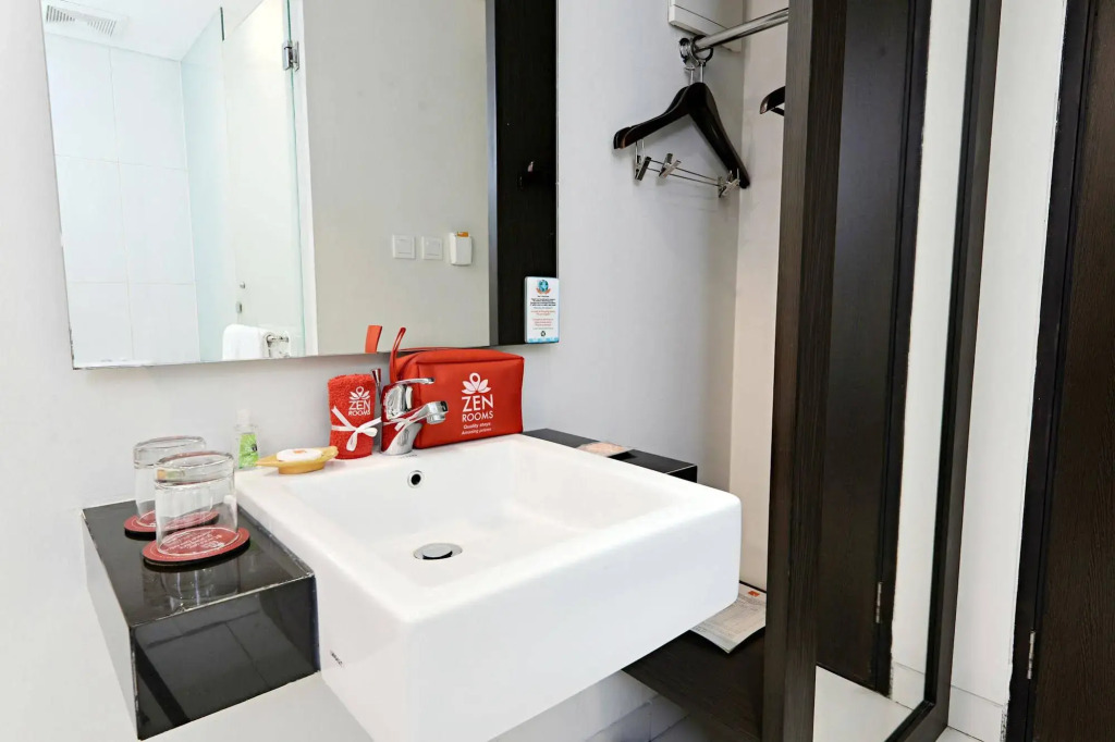 ZEN Rooms Tebet Area