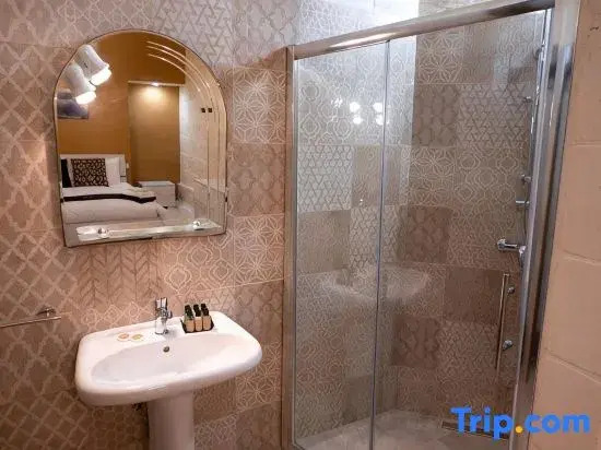 Surwig - 5 bedrooms (sleeps 9 + 2 kids)  Kercem village