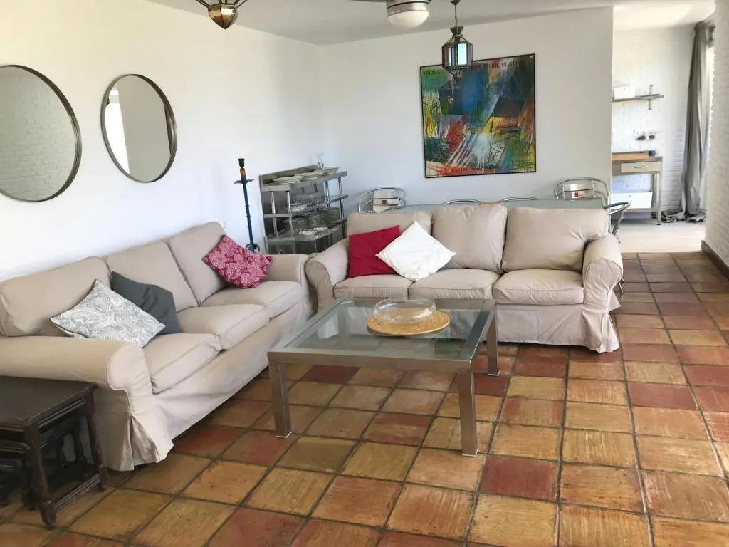 1 de 17 CASA CON JARDÍN PRIVADO A 200m DE LA PLAYA.