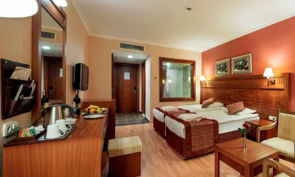 Alba Royal Hotel
