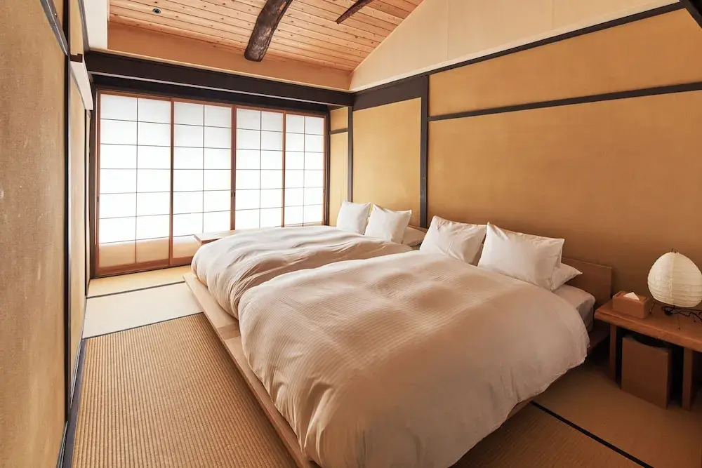 YADORU KYOTO HANARE Shirotaki No Yado