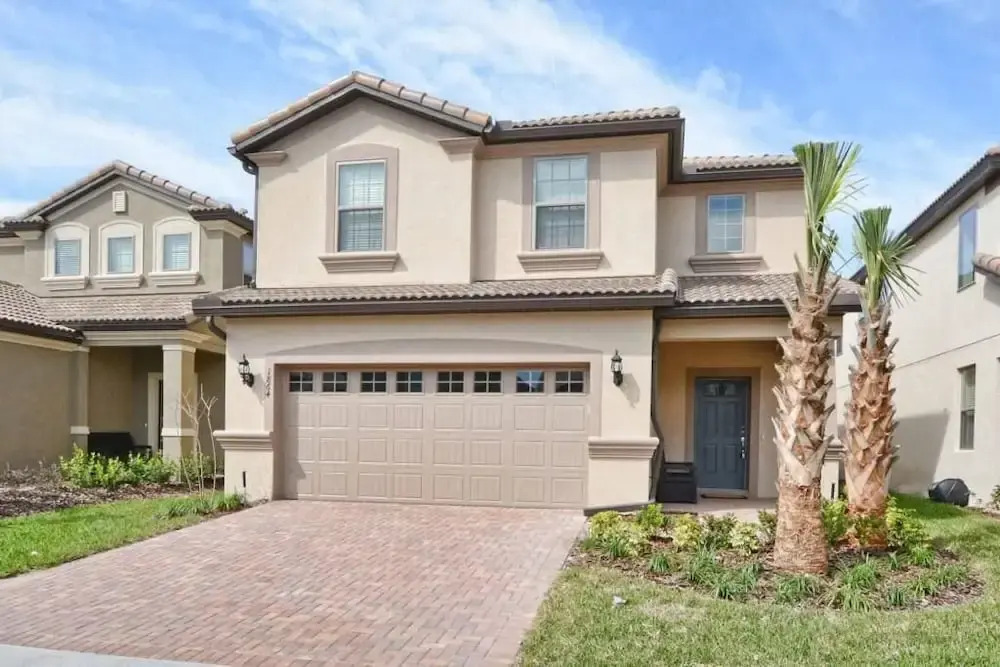 Windsor at Westside-6 Bedrooms House W/pool-3727ww Home by Redawning