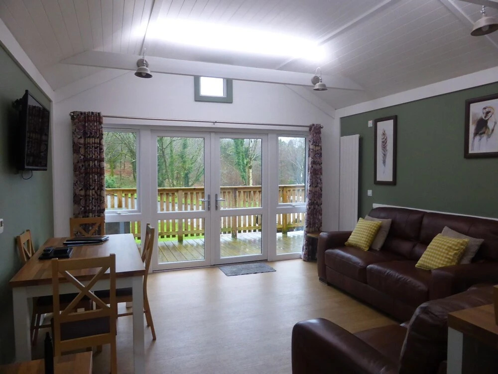 Squirrel Lodge 40 With Hot Tub, Newton Stewart