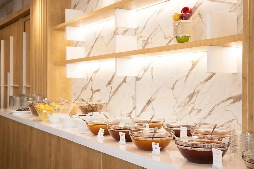 Dafni Plus Hotel