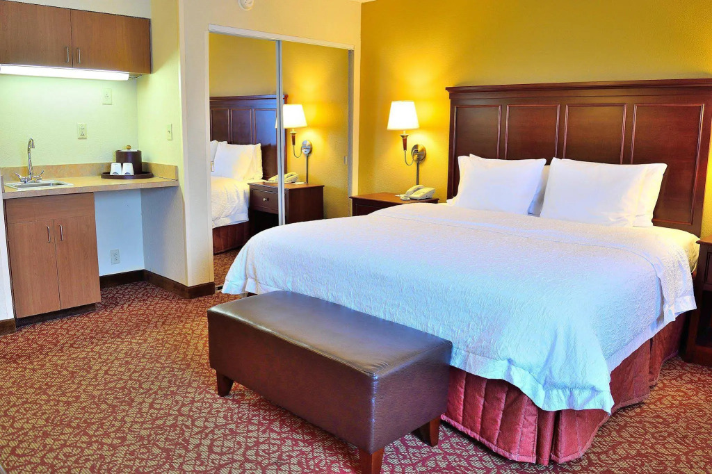 Hampton Inn & Suites Williamsburg-Richmond Road