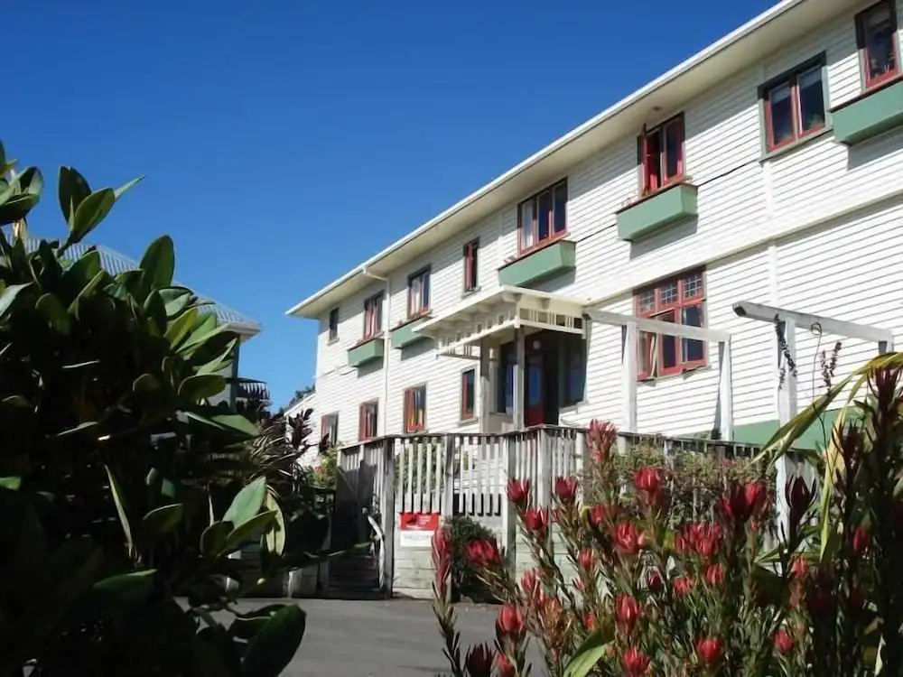 Ducks & Drakes Boutique Motel & Backpackers