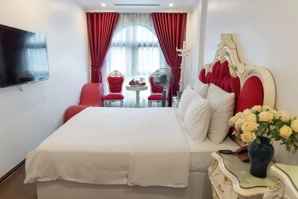 Royal Hotel Thanh Trì