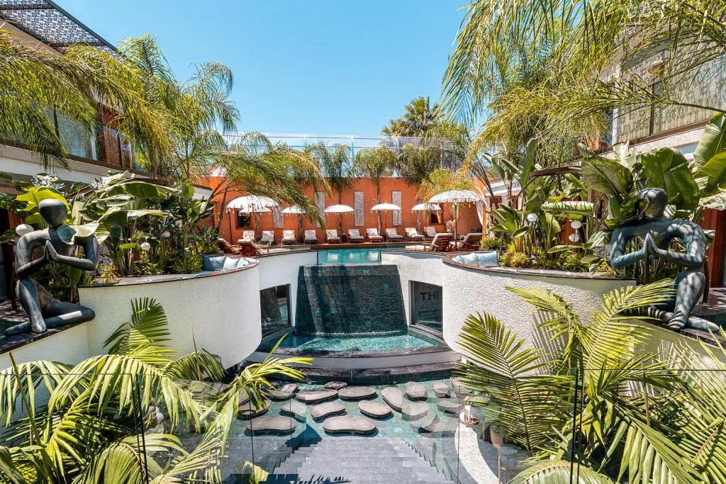 Genesis Hotel