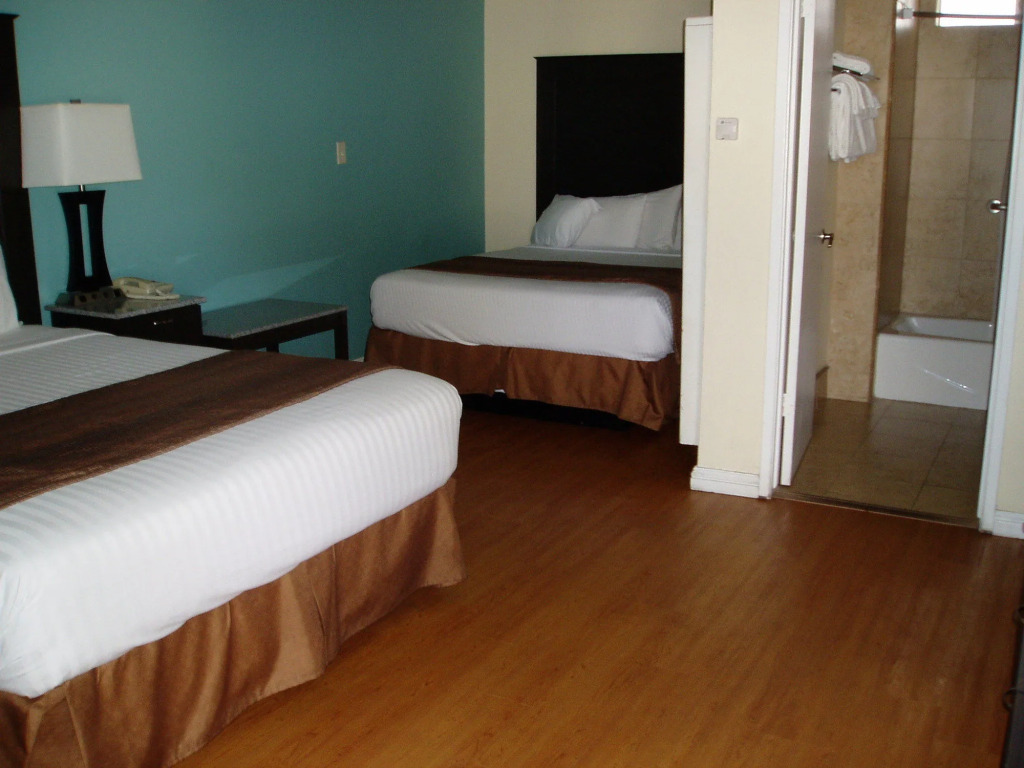 Rockview Inn and Suites - Morro Bay CA