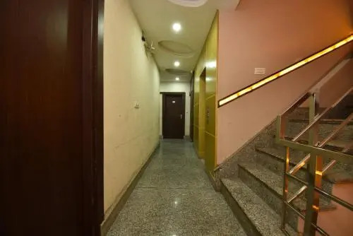 OYO 8950 Hotel Jhankar