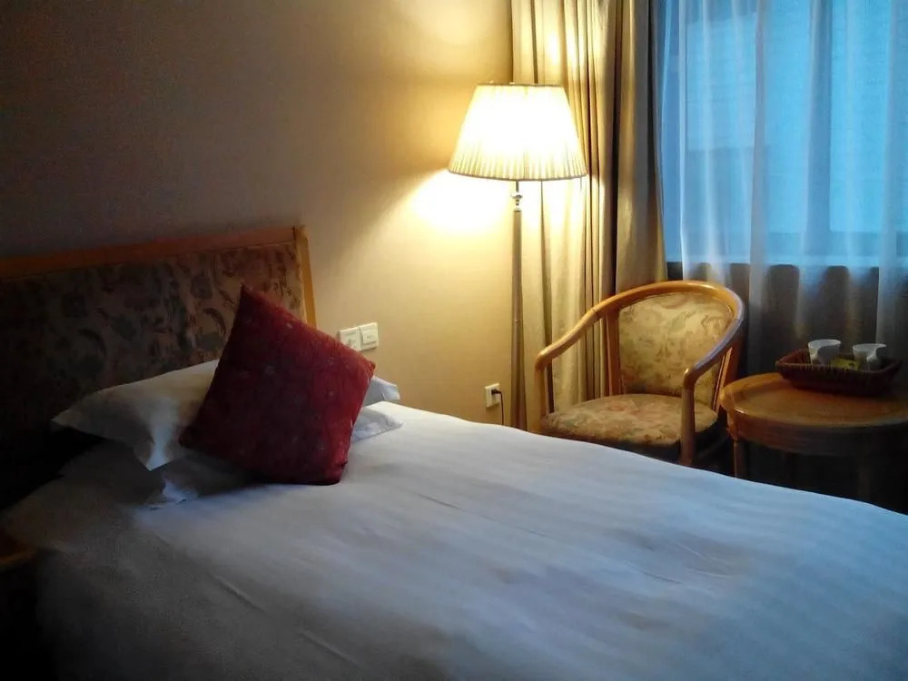 Juna liangxi hotel