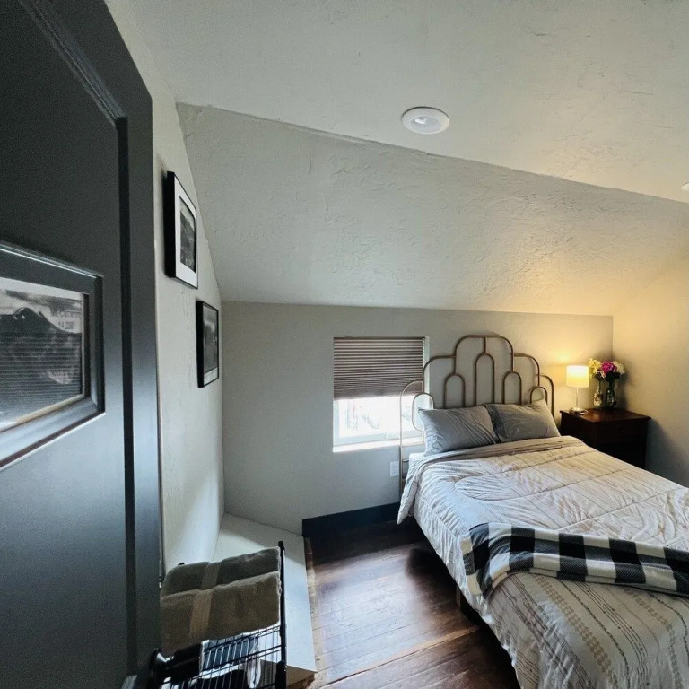 Treeline Hostel