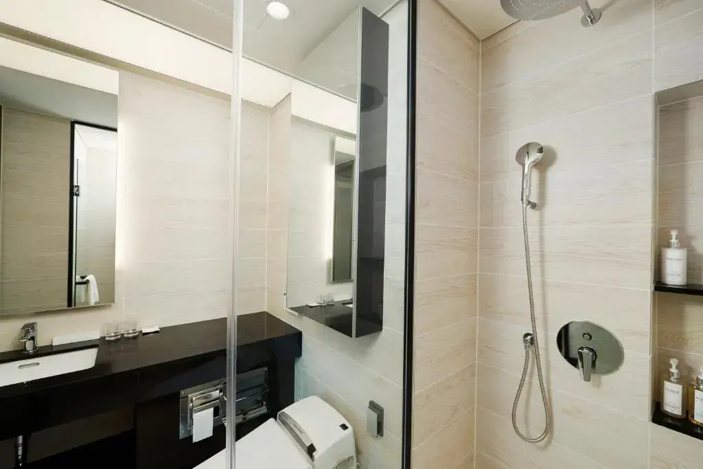 New CZ LCT Residence