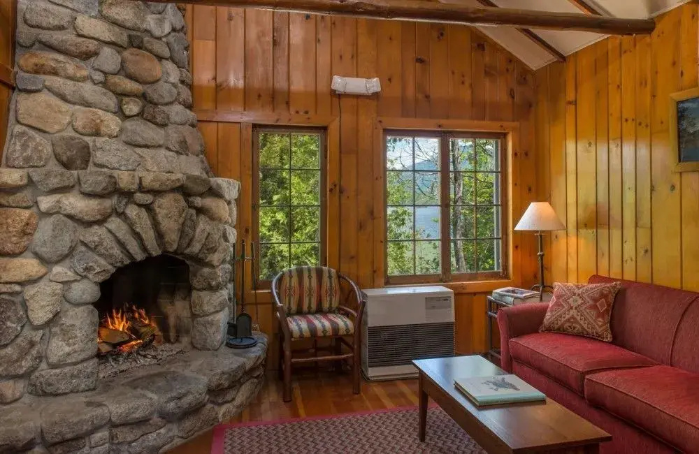 Elk Lake Lodge