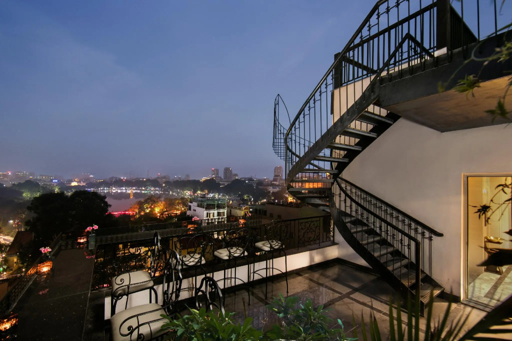 Lucien Hanoi Lakeside Hotel & Rooftop
