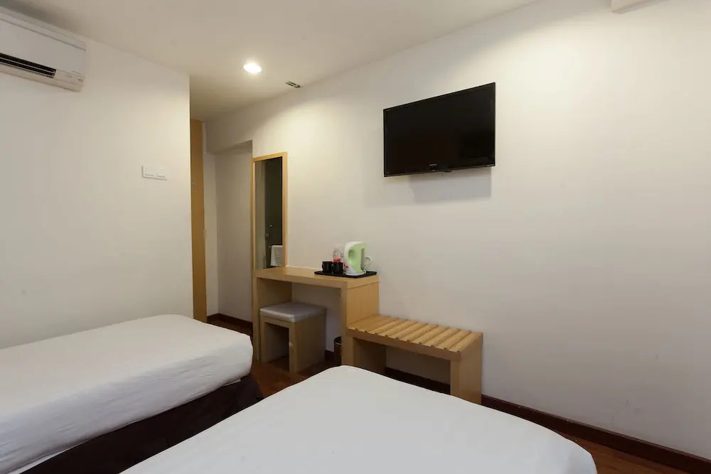 ZEN Rooms Opposite YMCA