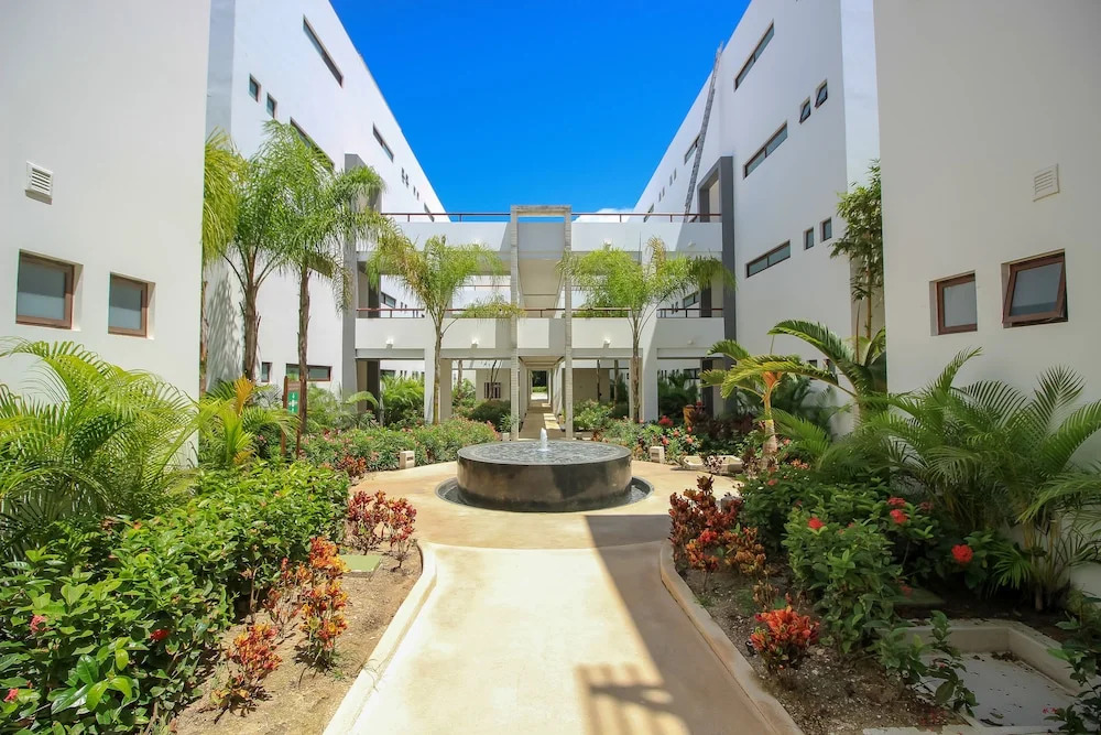 Golf View 1 Bedroom Condo by Olahola