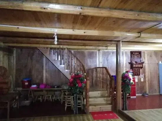Leishan Miaogewang Farm Homestay