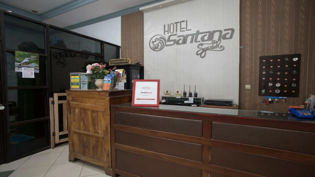 RedDoorz Syariah At Santana Stasiun Kepanjen