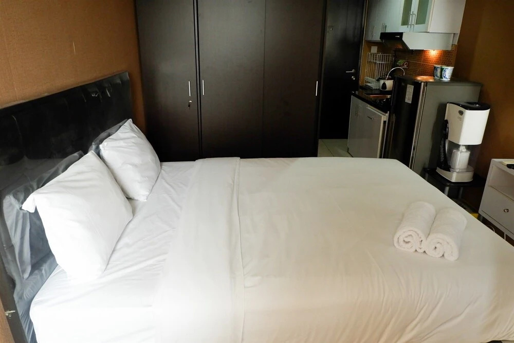 Great Location Studio Belmont Apartment near Puri Mall