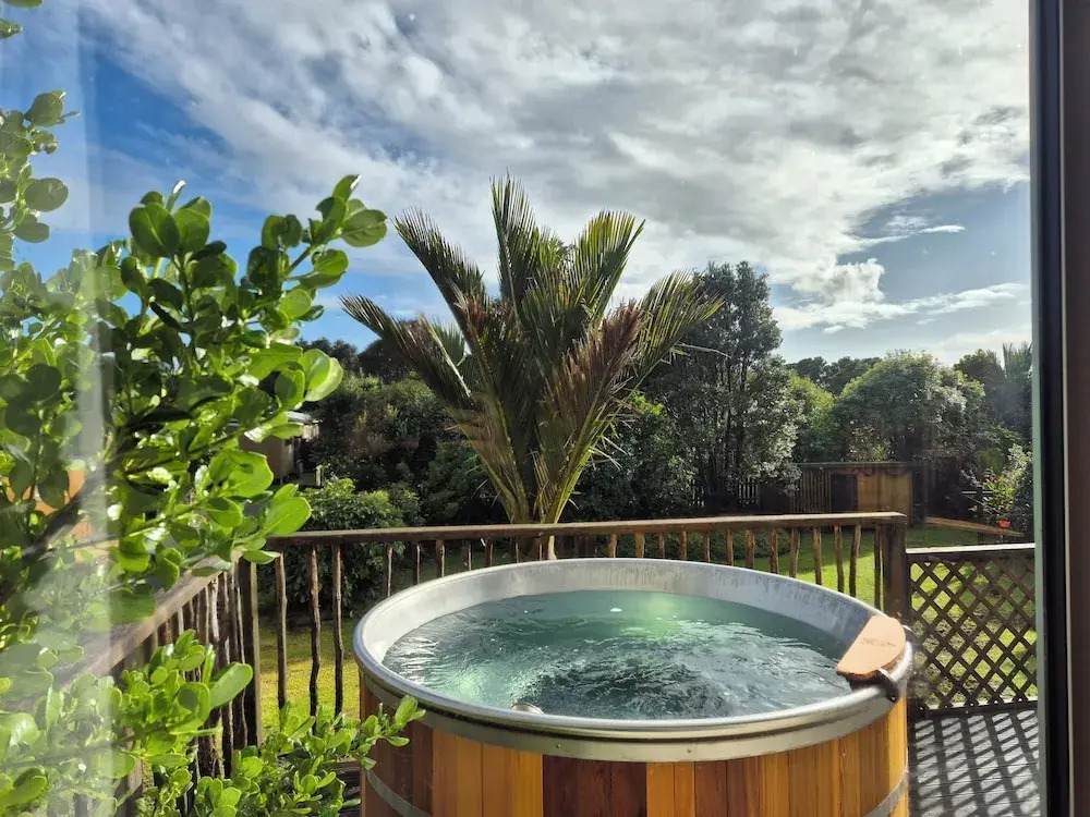 Nikauscapes - Hot Tub in Punakaiki Village
