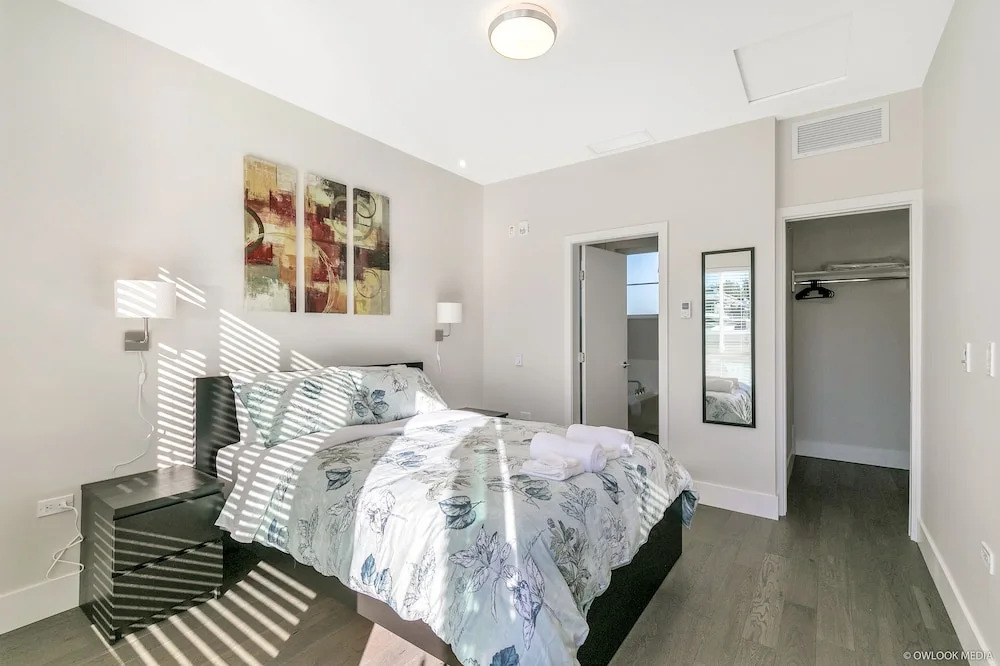 Modern Townhouse at Marine by Elevate Rooms