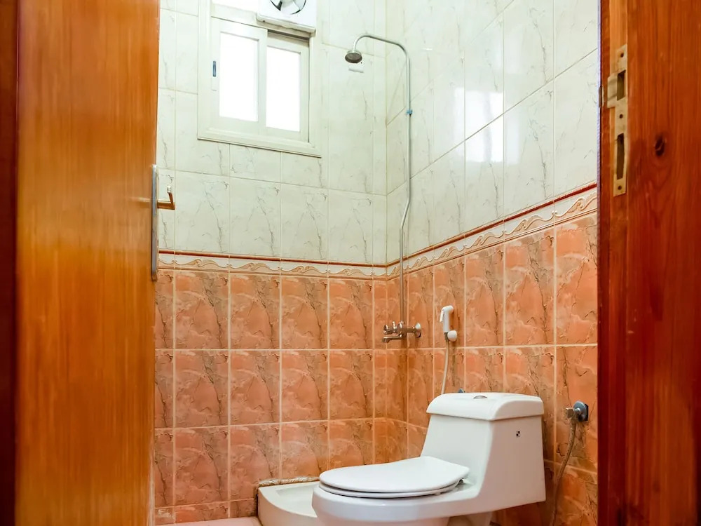 OYO 492 Rose Plaza For Housing Units
