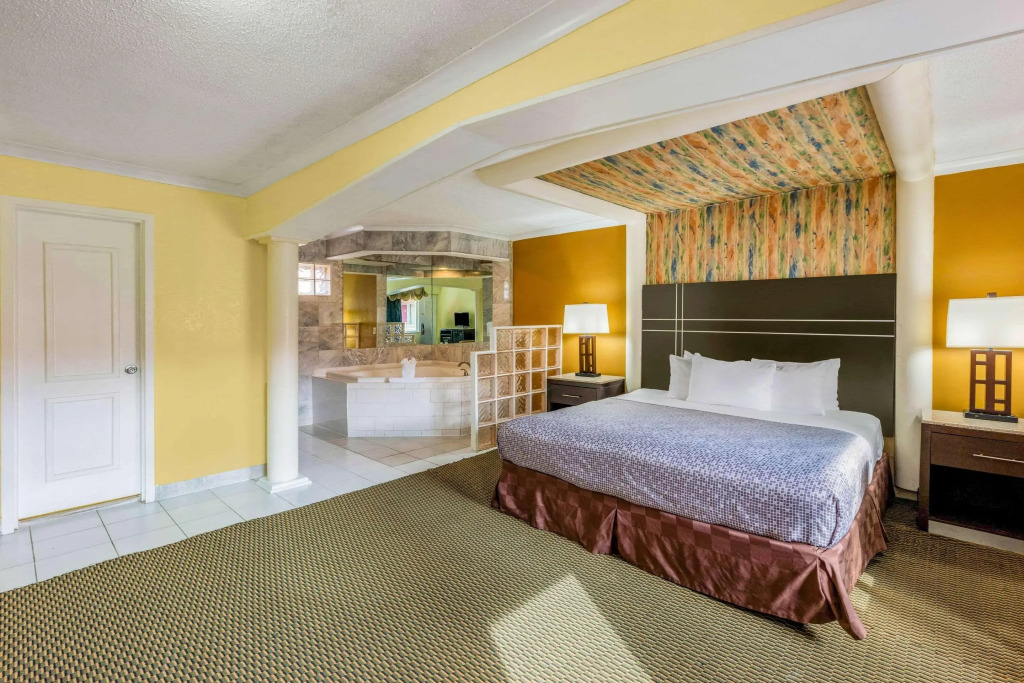 AC Lodge by Beach and Boardwalk