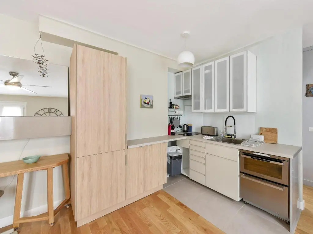 Welkeys - Crozatier Apartment