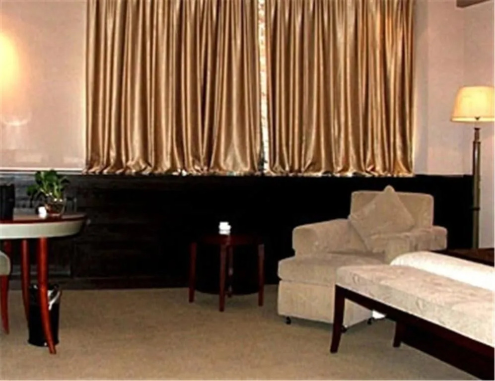 Jinhua Liyuan Business Hotel
