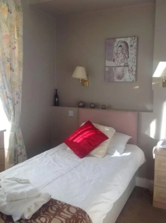 The George Hotel