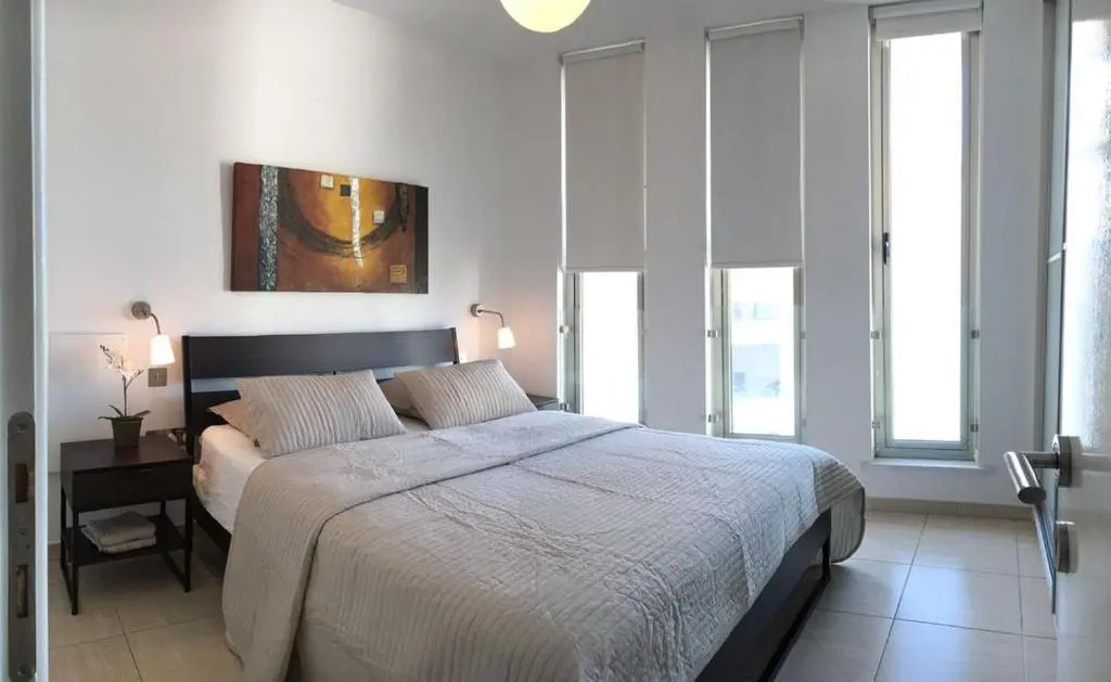 3b Pool Penthouse private hot tub - Larnaca center
