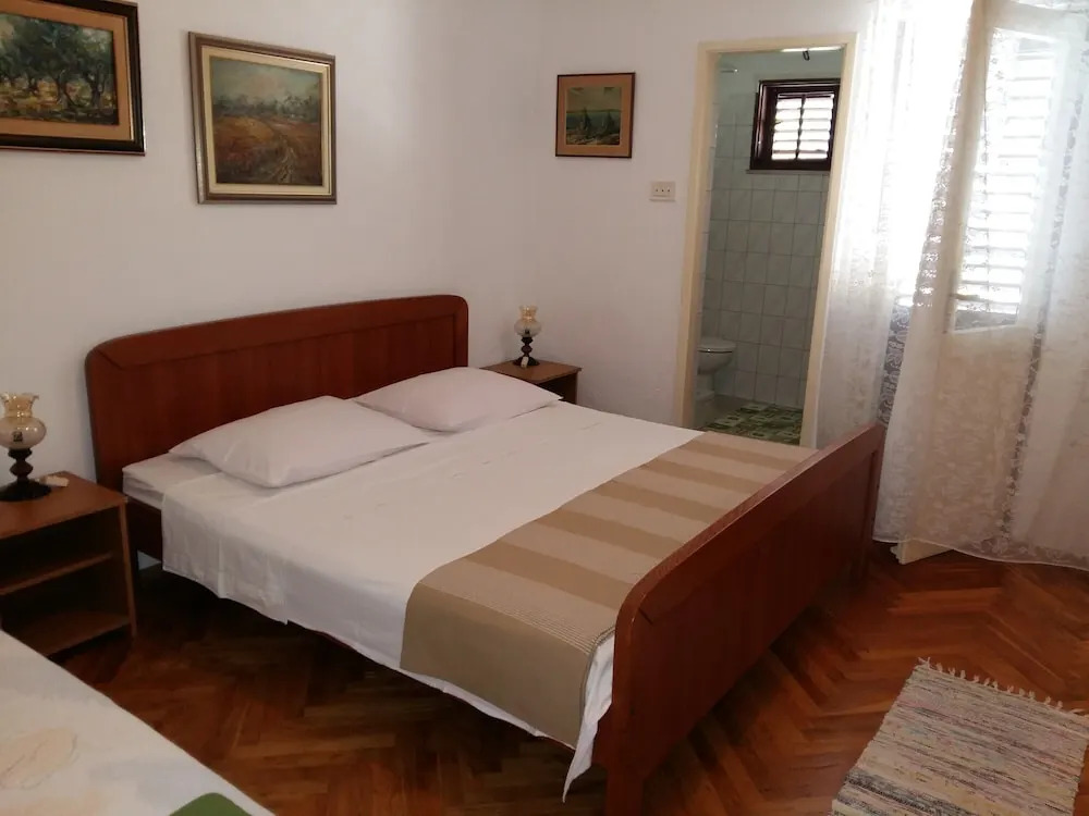 Big apt W.large Terrace&great sea View,close Beach