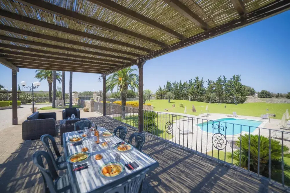 Masseria Relais Saraceno with pool