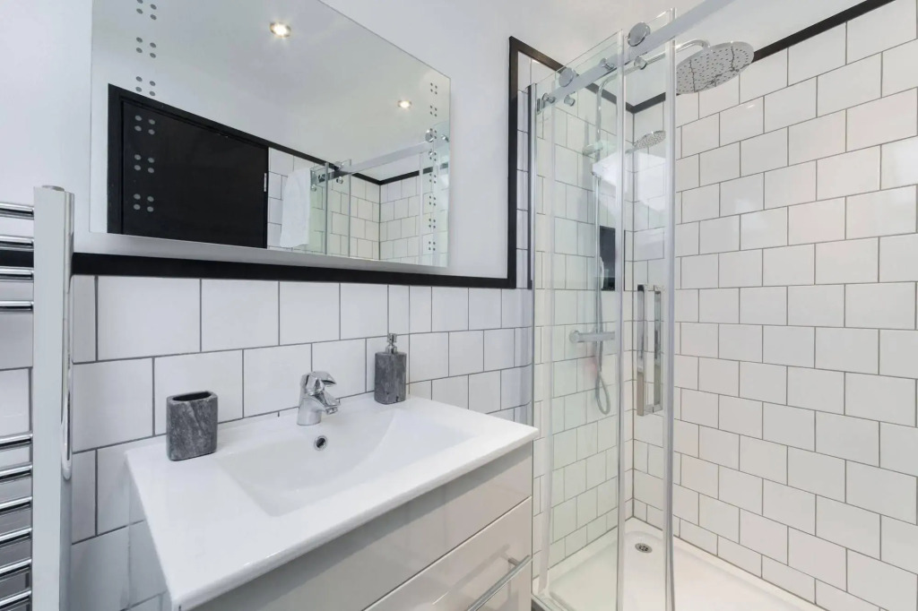 6 Portobello Road