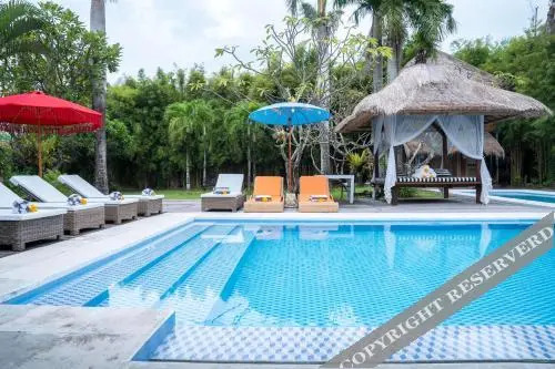 Villa Kalis, 10BR, Sleeps 24, Perfect for Groups, Best Value Seminyak